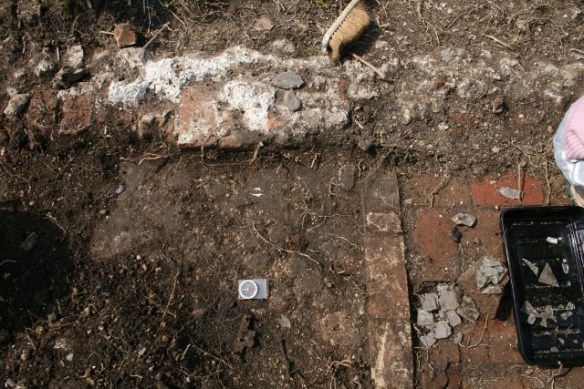 Junction of internal wall with external house wall