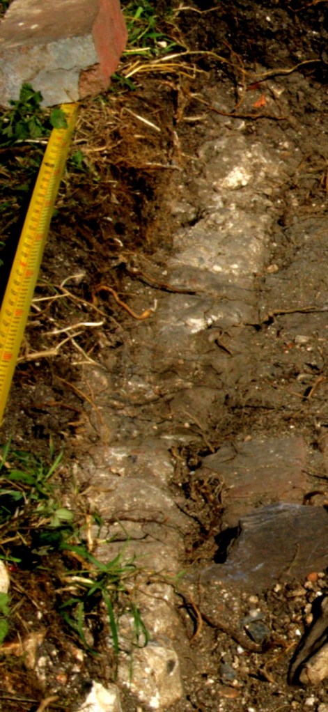 Inner threshold of garden gate