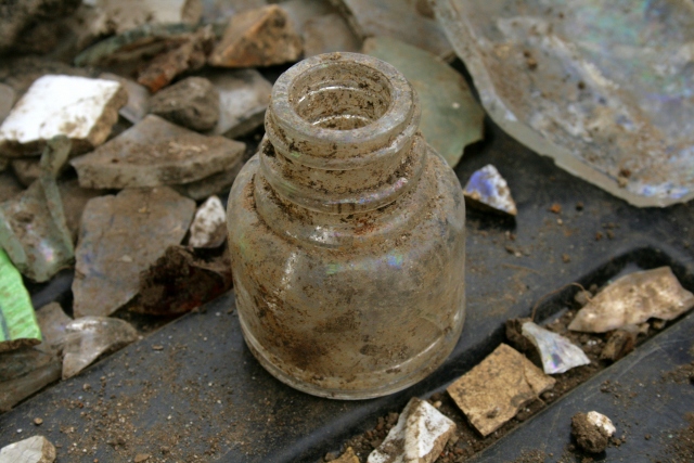 Possible ink pot
