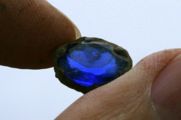 Paste 'sapphire' jewel