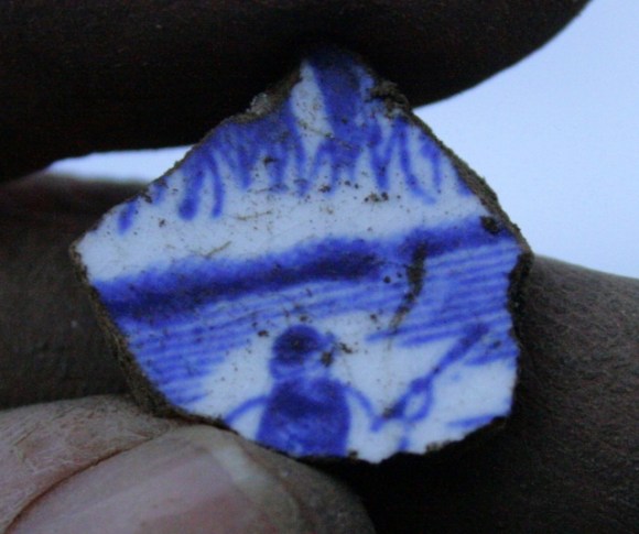 Blue and white ceramic; decoration with image of fisherman?