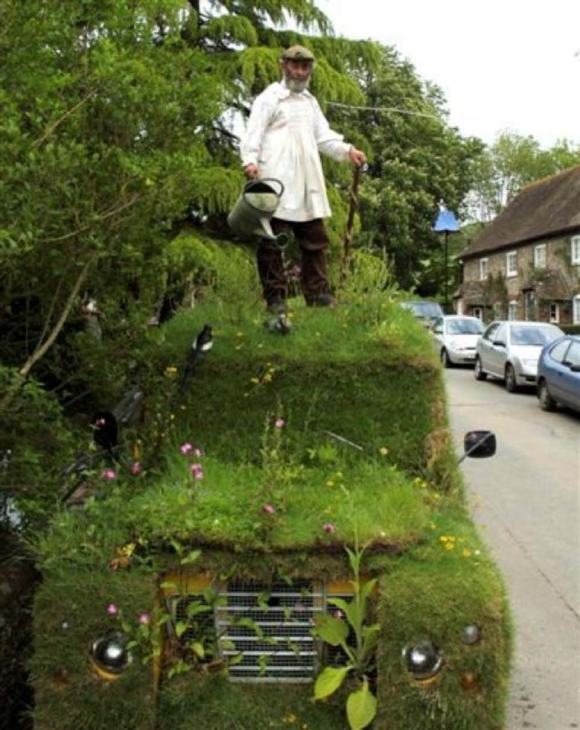 John Gapper, from a previous play in Stanmer - Souterrain. From: Arts & Ecology | Sue Hill: Broken Homes | http://www.artsandecology.info/?page_id=329&doing_wp_cron=1415971997.6314380168914794921875