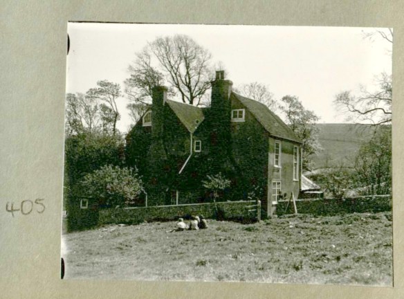 Edwards family children early 1920's near the back of Balsdean Manor. In Captain Bertie Hubbard Maclaren's scrapbook. Brighton & Hove Royal Pavilion and Museums, ref. HA930078.